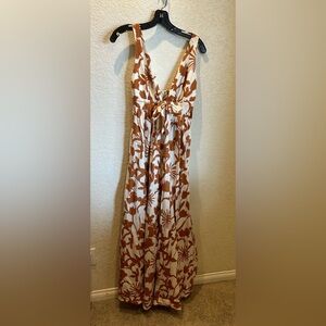 Aakaa maxi dress. NWT Size small